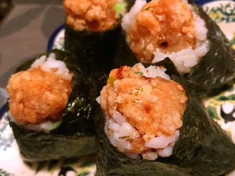 ピリッと旨辛 柚子七味と菜飯のからあげおむすび